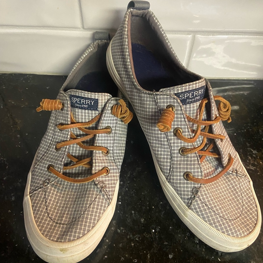 Sperry woman’s Tan and Gray Plaid tennis Shoes